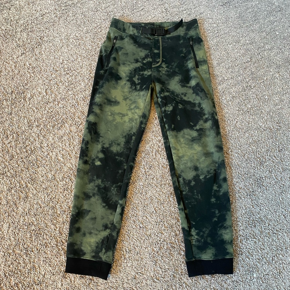 NWOT: Old Navy youth joggers XL